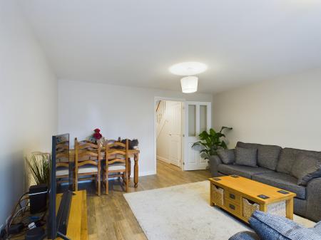 4 bedroom End of terrace house for sale in Divot Way, Basingstoke, RG24