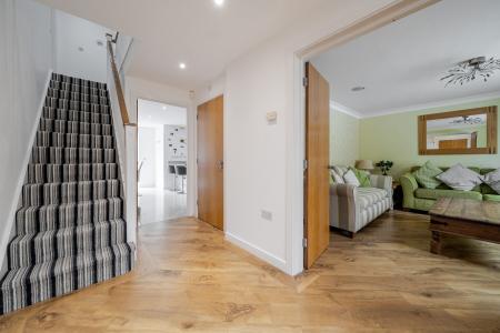 5 bedroom Detached house for sale in Dorset Crescent, Basingstoke, RG22