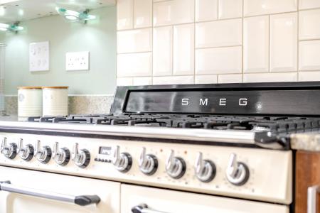 5 bedroom Detached house for sale in Dorset Crescent, Basingstoke, RG22