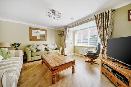 5 bedroom Detached house for sale in Dorset Crescent, Basingstoke, RG22