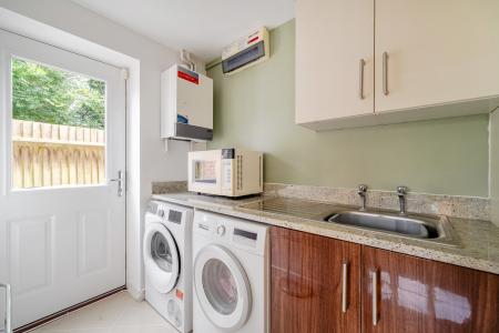 5 bedroom Detached house for sale in Dorset Crescent, Basingstoke, RG22