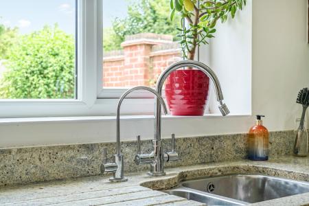 5 bedroom Detached house for sale in Dorset Crescent, Basingstoke, RG22