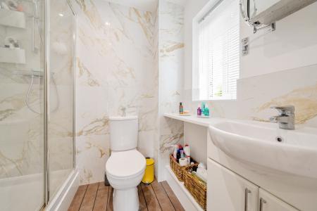 5 bedroom Detached house for sale in Dorset Crescent, Basingstoke, RG22