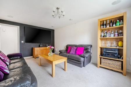 5 bedroom Detached house for sale in Dorset Crescent, Basingstoke, RG22