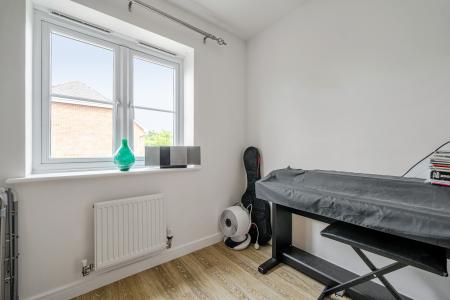 5 bedroom Detached house for sale in Dorset Crescent, Basingstoke, RG22