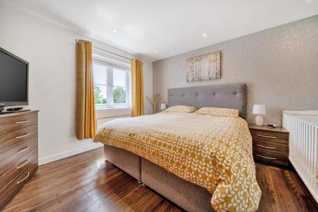 5 bedroom Detached house for sale in Dorset Crescent, Basingstoke, RG22