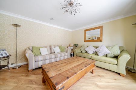 5 bedroom Detached house for sale in Dorset Crescent, Basingstoke, RG22