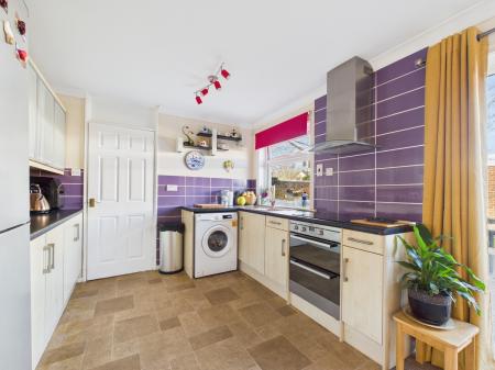 3 bedroom End of terrace house for sale in Dover Close, Winklebury, Basingstoke, RG23