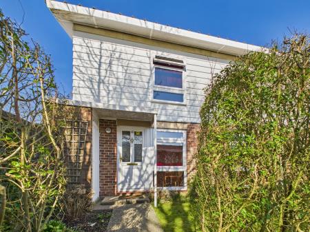 3 bedroom End of terrace house for sale in Dover Close, Winklebury, Basingstoke, RG23