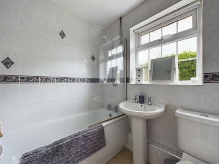 3 bedroom Semi-detached house for sale in Ellington Drive, Basingstoke, RG22