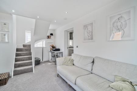 5 bedroom Town house for sale in Ferndown Close, Beggarwood, Basingstoke, RG22