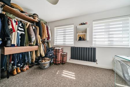 5 bedroom Town house for sale in Ferndown Close, Beggarwood, Basingstoke, RG22