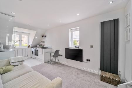 5 bedroom Town house for sale in Ferndown Close, Beggarwood, Basingstoke, RG22