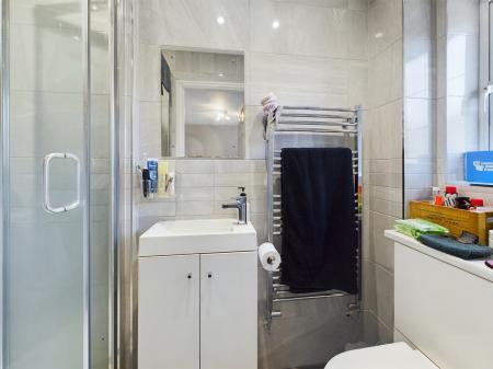 3 bedroom Terraced House for sale in Forfield Drive, Beggarwood, Basingstoke, RG22