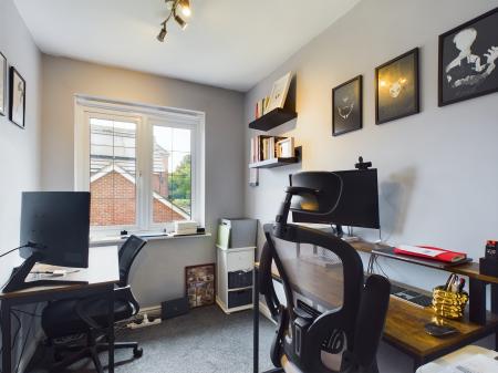 3 bedroom Terraced House for sale in Forfield Drive, Beggarwood, Basingstoke, RG22