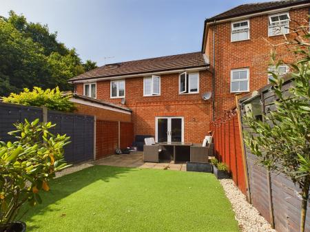 3 bedroom Terraced House for sale in Forfield Drive, Beggarwood, Basingstoke, RG22
