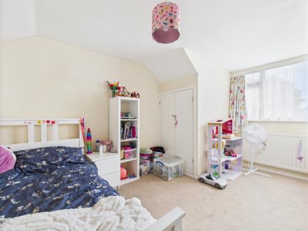 3 bedroom Bungalow for sale in Foyle Park, Cranbourne, Basingstoke, RG21