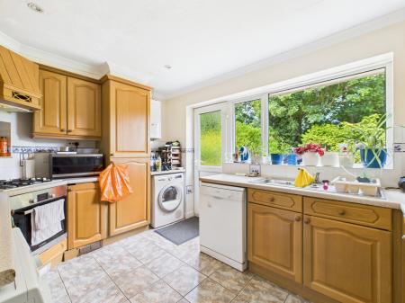 3 bedroom Bungalow for sale in Foyle Park, Cranbourne, Basingstoke, RG21