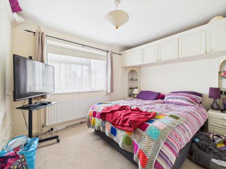 3 bedroom Bungalow for sale in Foyle Park, Cranbourne, Basingstoke, RG21