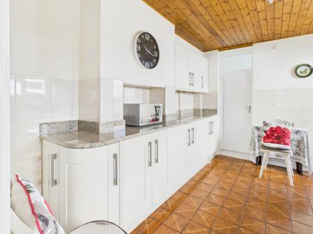 4 bedroom Terraced House for sale in George Street, Brookvale, Basingstoke, RG21