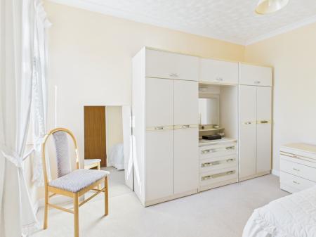 4 bedroom Terraced House for sale in George Street, Brookvale, Basingstoke, RG21