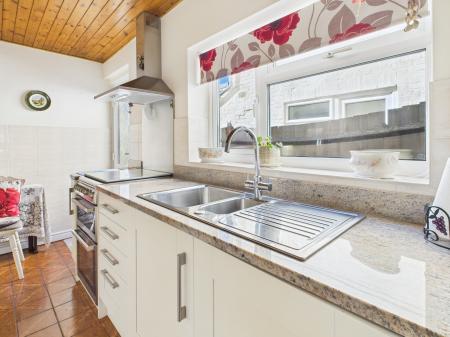 4 bedroom Terraced House for sale in George Street, Brookvale, Basingstoke, RG21