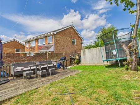 2 bedroom Maisonette for sale in Grainger Close, Basingstoke, RG22