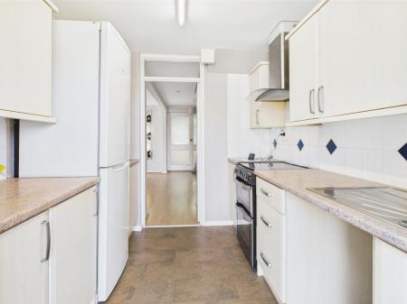 3 bedroom End of terrace house for sale in Grainger Close, Brighton Hill, Basingstoke, RG22