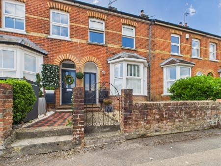 3 bedroom Terraced House for sale in Grainger Close, Brighton Hill, Basingstoke, RG22