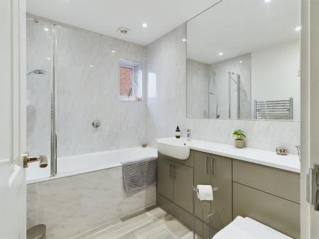 4 bedroom Link detached house for sale in Hampshire Close, Basingstoke, RG22