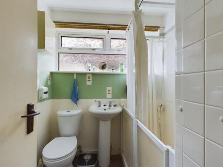 3 bedroom Bungalow for sale in High Drive, Berg Estate, Basingstoke, RG22