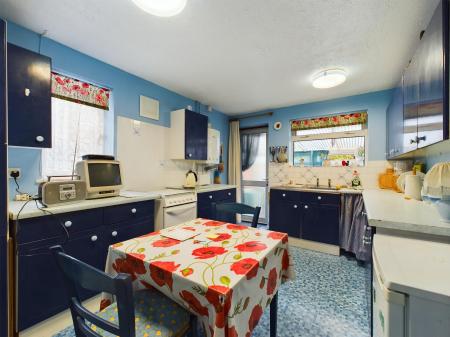 3 bedroom Bungalow for sale in High Drive, Berg Estate, Basingstoke, RG22