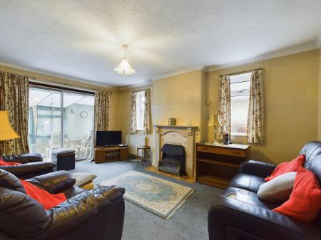 3 bedroom Bungalow for sale in High Drive, Berg Estate, Basingstoke, RG22