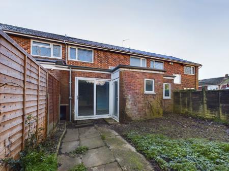 3 bedroom Terraced House for sale in Hillary Road, Basingstoke, RG21