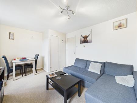 1 bedroom Flat for sale in Hogarth Close, Black Dam, Basingstoke, RG21