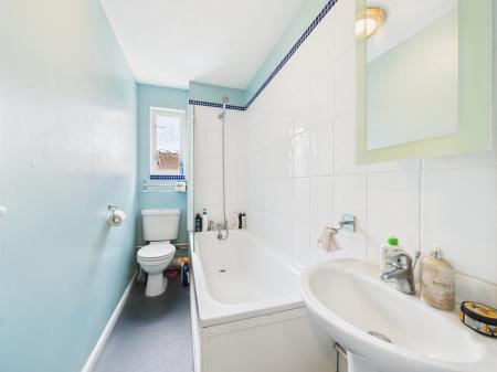 1 bedroom Flat for sale in Hogarth Close, Black Dam, Basingstoke, RG21