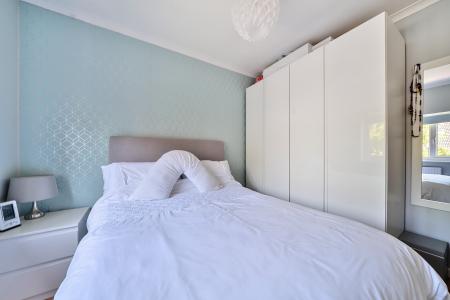 4 bedroom Detached house for sale in Ivar Gardens, Lychpit, Basingstoke, RG24