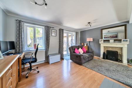 4 bedroom Detached house for sale in Ivar Gardens, Lychpit, Basingstoke, RG24