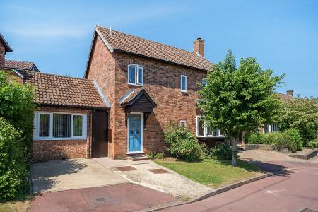 Ivar Gardens, Lychpit, Basingstoke, RG24