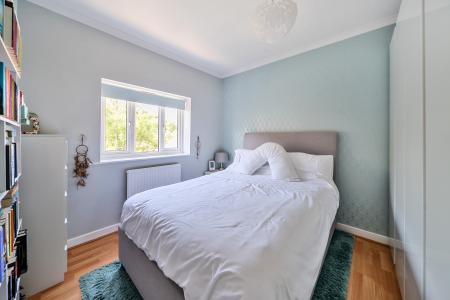 4 bedroom Detached house for sale in Ivar Gardens, Lychpit, Basingstoke, RG24