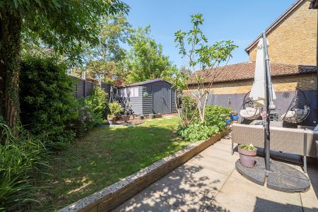 4 bedroom Detached house for sale in Ivar Gardens, Lychpit, Basingstoke, RG24