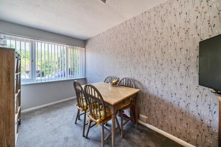 4 bedroom Detached house for sale in Ivar Gardens, Lychpit, Basingstoke, RG24