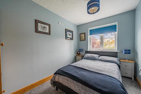 4 bedroom Detached house for sale in Kempshott Grove, Basingstoke, RG22