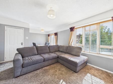 3 bedroom Apartment for sale in Kings Road, Basingstoke, RG22