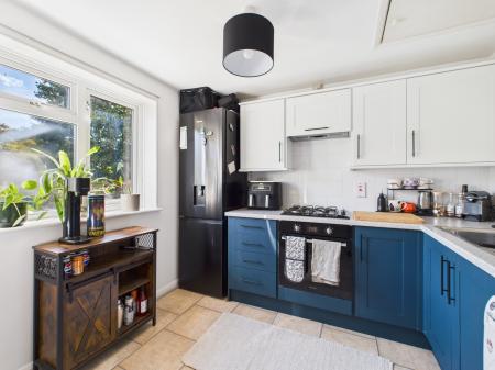 1 bedroom Flat for sale in Landseer Close, Black Dam, Basingstoke, RG21