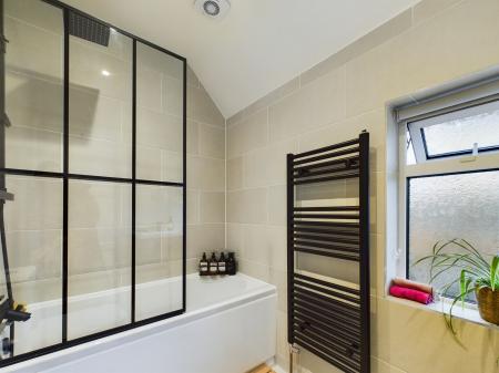 3 bedroom Semi-detached house for sale in Lefroy Avenue, Basingstoke, RG21