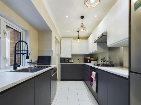 3 bedroom Semi-detached house for sale in Lefroy Avenue, Basingstoke, RG21