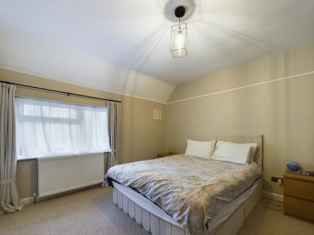 3 bedroom Semi-detached house for sale in Lefroy Avenue, Basingstoke, RG21