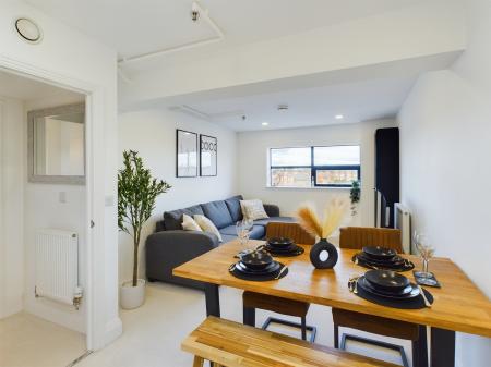 2 bedroom Flat for sale in Lilly Court, Basingstoke, RG21