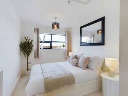 2 bedroom Flat for sale in Lilly Court, Basingstoke, RG21